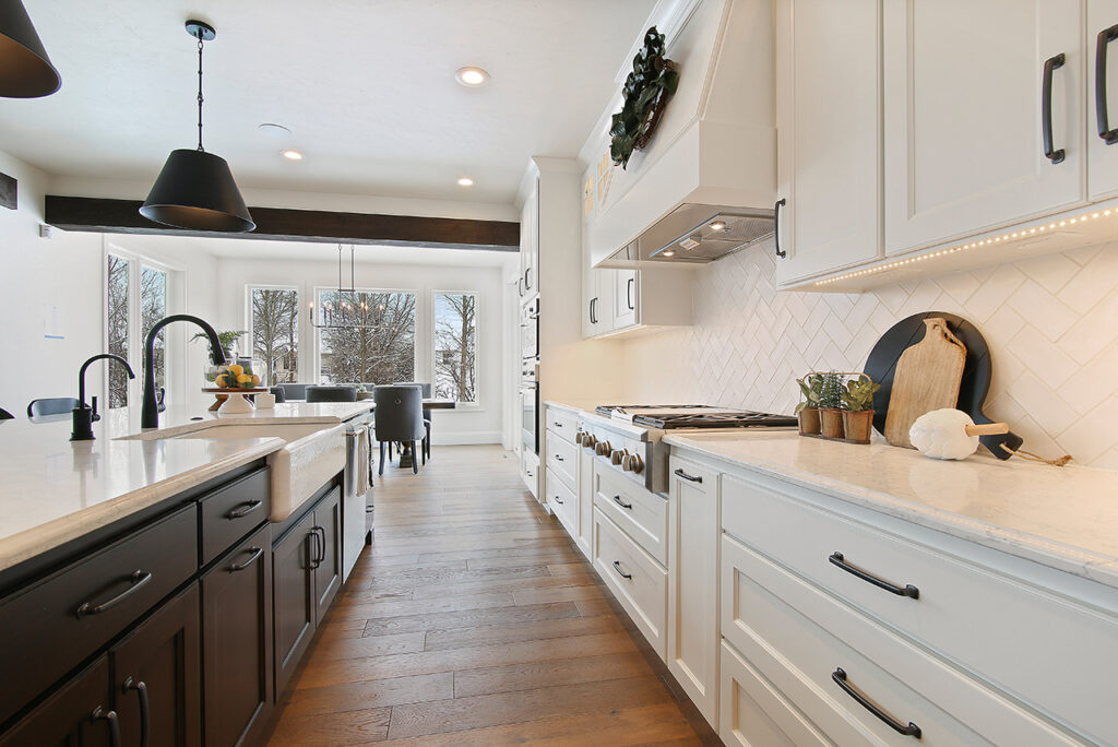 kitchen-cabinets-and-island-in-the-bentley-model
