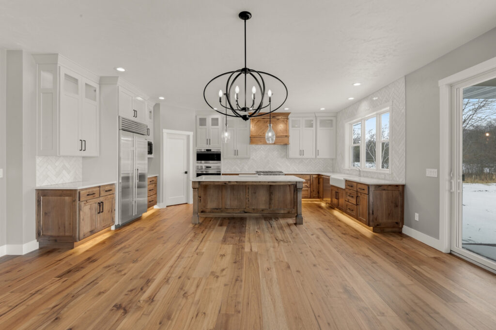 timeless-traditional-kitchen-design-with-wood-accents