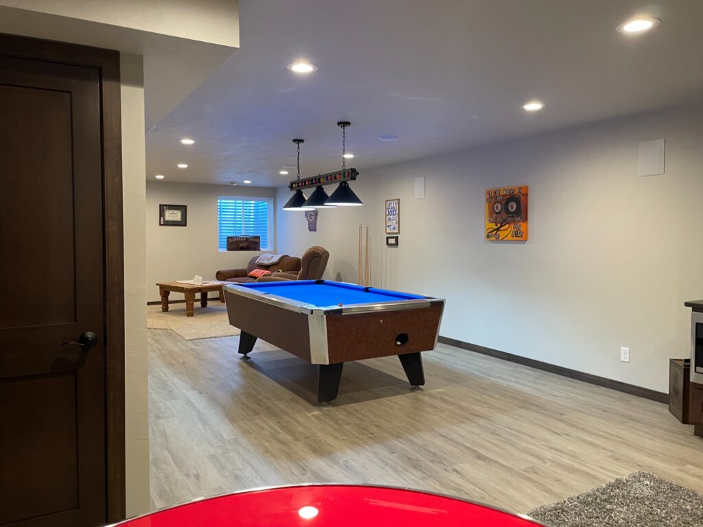 modern-finished-basement-bar-in-greenville-wi-home